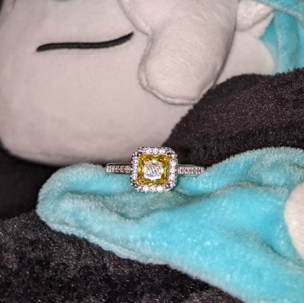 Fragrant Jewels Ring